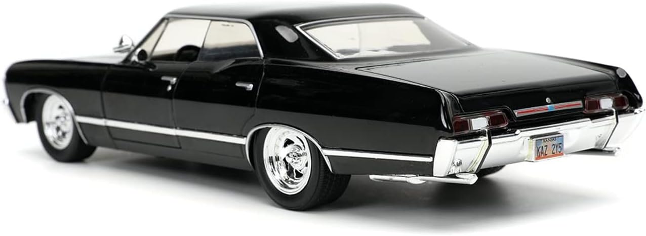 Supernatural 1:24 1967 Chevy Impala Die-cast Car w/ Dean Winchester Die-cast Figure, Toys for Kids and Adults