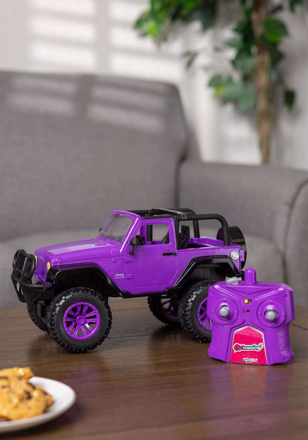 Jada Toys GIRLMAZING Jeep R/C Vehicle (1:16 Scale) – Purple