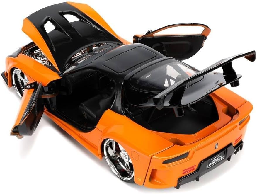 Jada Toys Fast & Furious 1:24 1995 Mazda RX-7 Widebody Die-Cast Car w/Han's 2.75" Die-Cast Figure