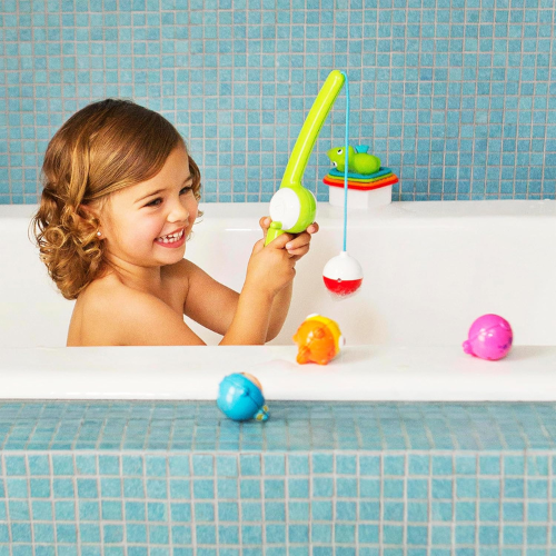 Munchkin Fishin' Magnetic Bath Toy , 4 Piece Floating Fishing Set