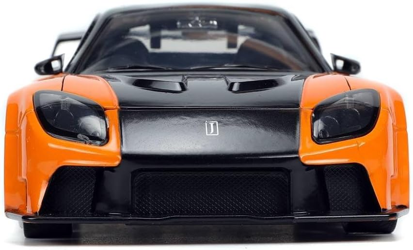 Jada Toys Fast & Furious 1:24 1995 Mazda RX-7 Widebody Die-Cast Car w/Han's 2.75" Die-Cast Figure
